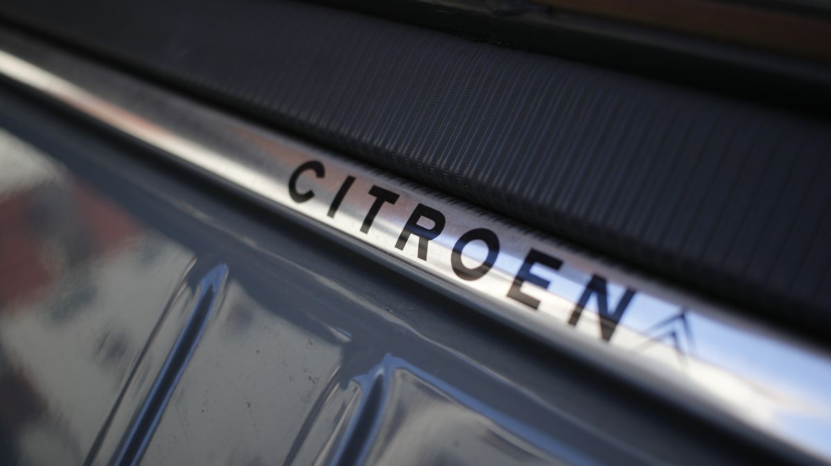Citroën 2CV AZ (Citroën)