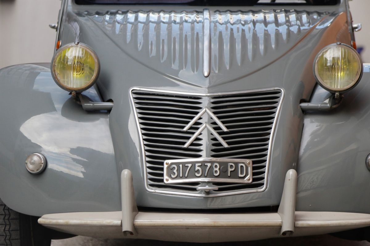 Citroën 2CV AZ (Citroën)