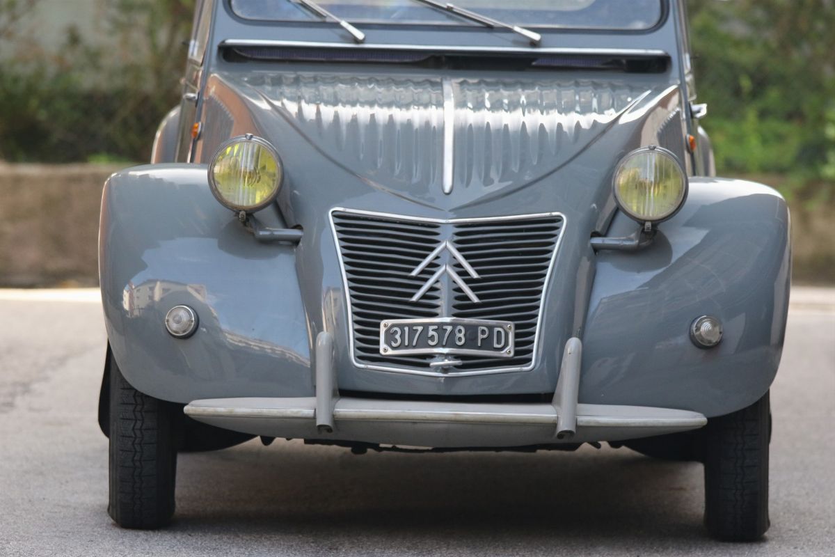 Citroën 2CV AZ (Citroën)