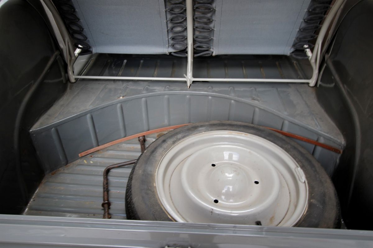 Citroën 2CV AZ (Citroën)