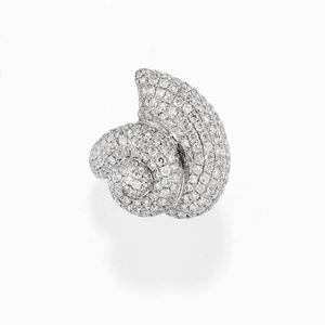  - Anello con diamanti