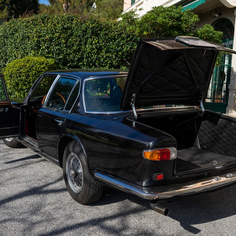 Quattroporte (Carrozzeria Alfredo Vignale & C.)