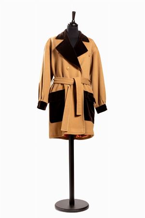 Cappotto con cintura